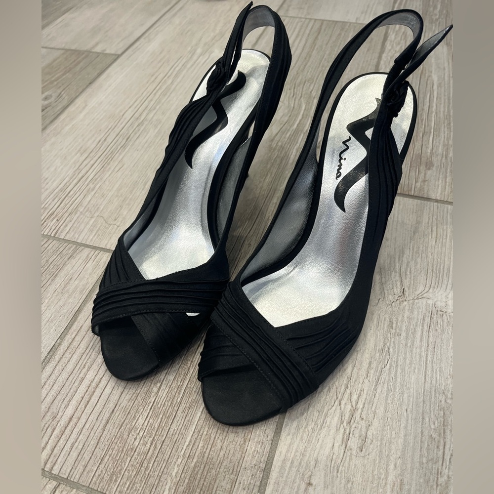 Nina Special Occasion Heels Black Satin Size 8.5 Open Toe, Rose